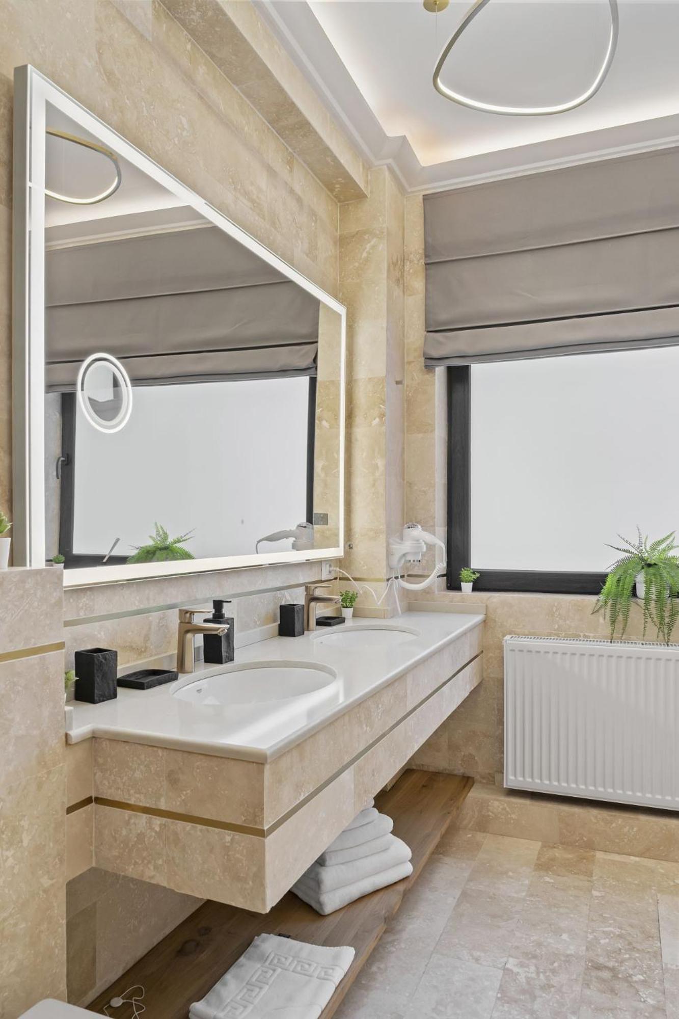 Central Two Rooms Apartment The Paradise Of Lights 布加勒斯特 外观 照片